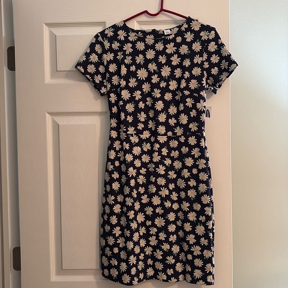 NWT Old Navy Daisy Floral Dress